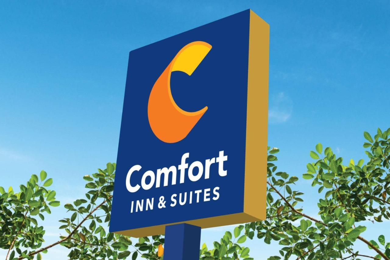 Comfort Inn & Suites At Sanford Sports Complex Sioux Falls Exterior photo